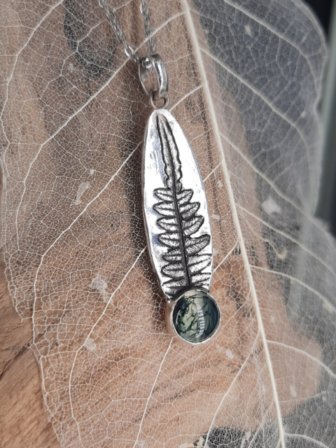 „Leśne Echo” z paprocią i agatem mszystym