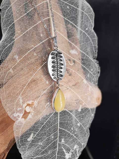 „Leśny Skarb” z paprotką i bursztynem bałtyckim