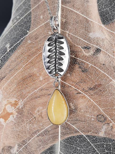 „Leśny Skarb” z paprotką i bursztynem bałtyckim